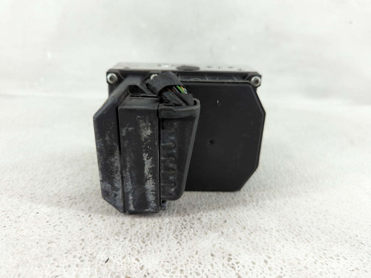 2002-2005 Bmw 745i ABS Pump Control Module Replacement P/N:6 754 512 Fits Fits 2002 2003 2004 2005 OEM Used Auto Parts - Oem