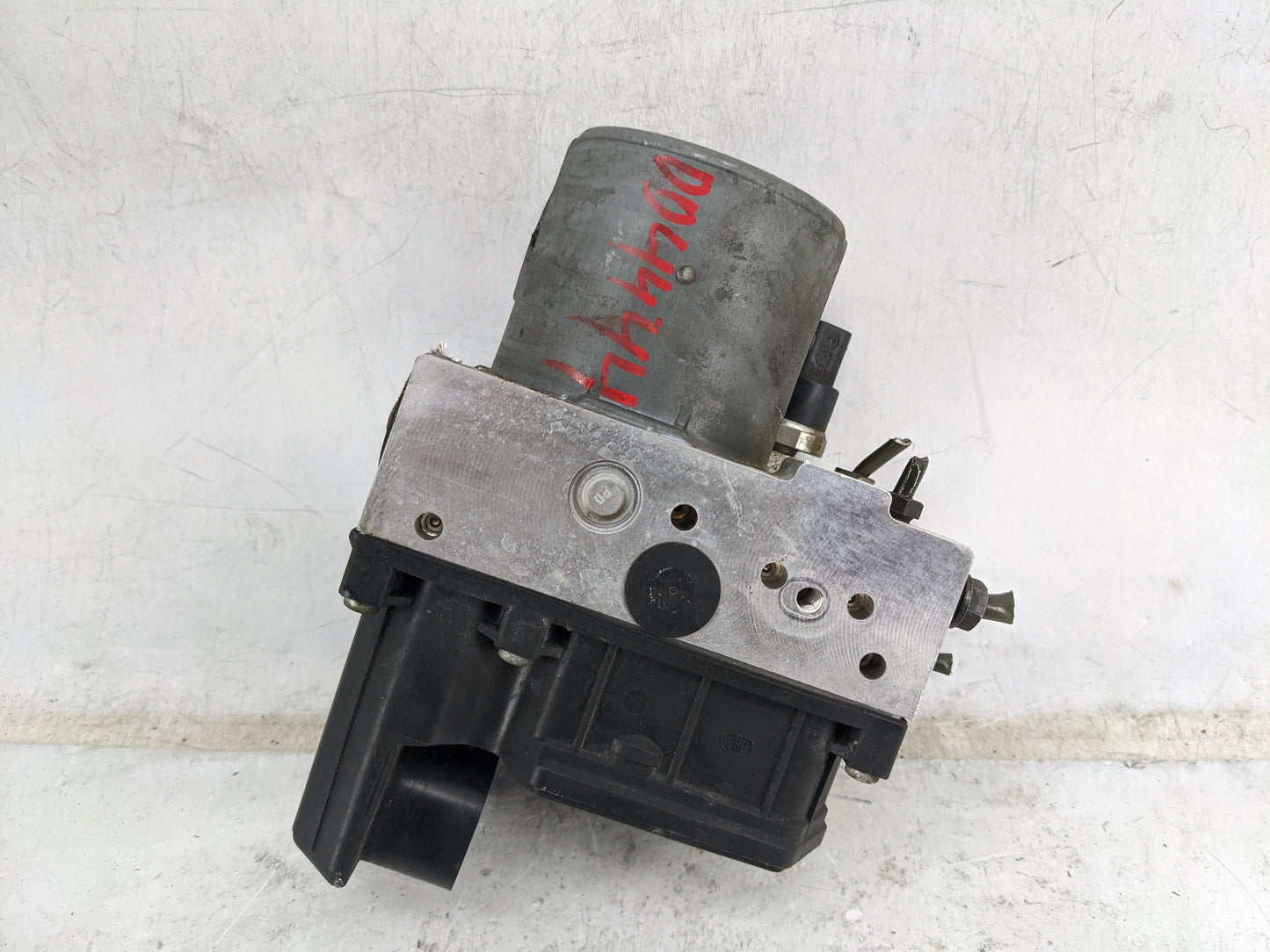 2002-2005 Bmw 745i ABS Pump Control Module Replacement P/N:0 265 225 007 0 265 950 008, 0 767 835 Fits Fits 2002 2003 2004 2