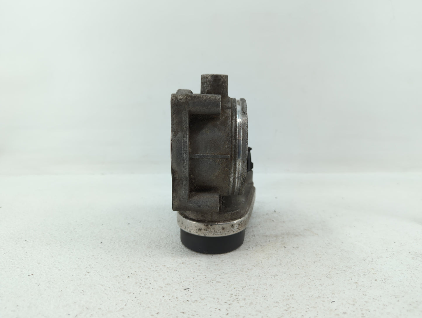 2002-2005 Bmw 745i Throttle Body P/N:7506627 Fits Fits 2002 2003 2004 2005 2006 OEM Used Auto Parts - Oemusedautoparts1.com