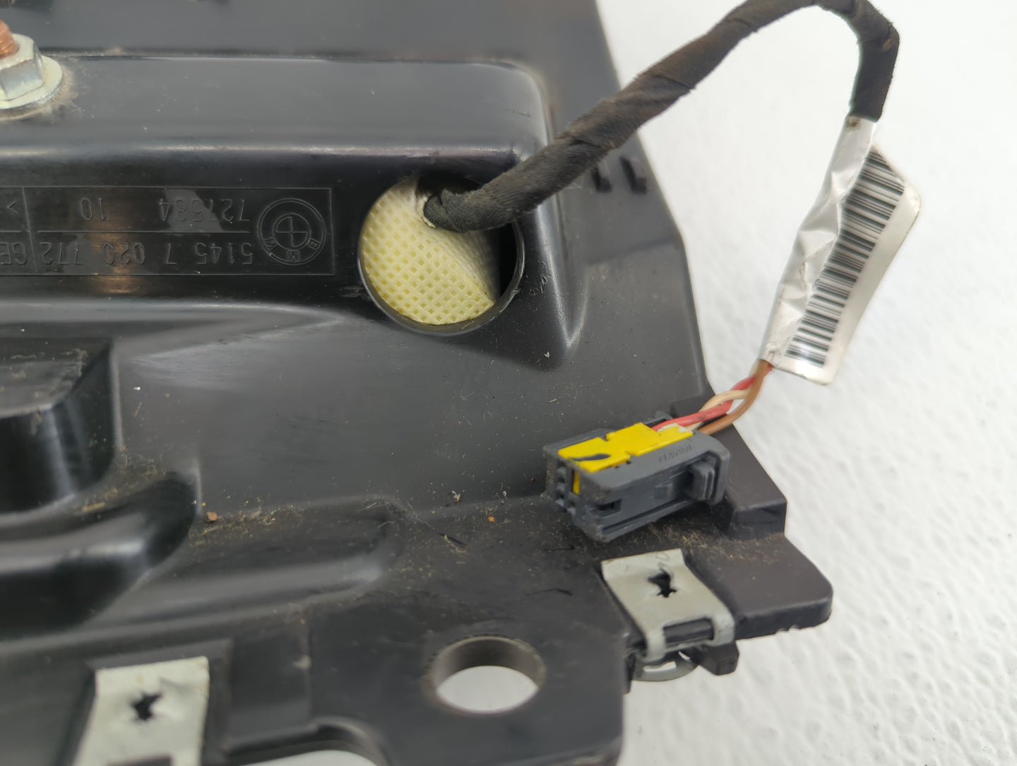 2002-2005 Bmw 745i Air Bag Driver Left Steering Wheel Mounted Fits Fits 2002 2003 2004 2005 2006 2007 2008 OEM Used Auto Par