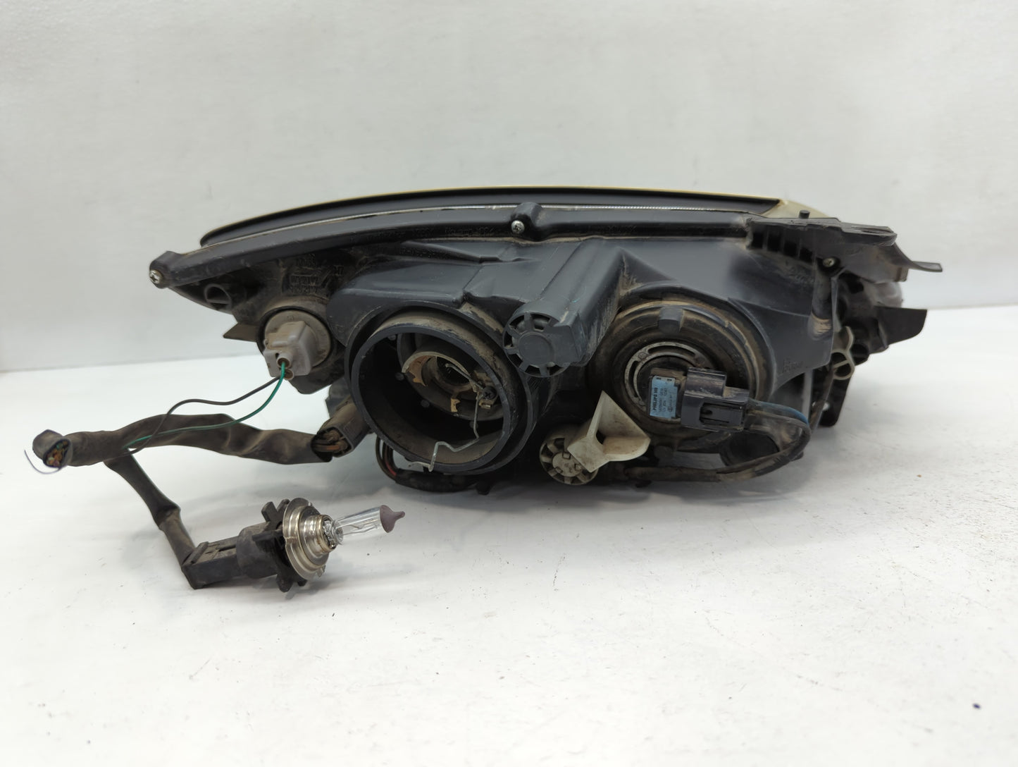 2002-2005 Bmw 745i Passenger Right Oem Head Light Headlight Lamp - Oemusedautoparts1.com