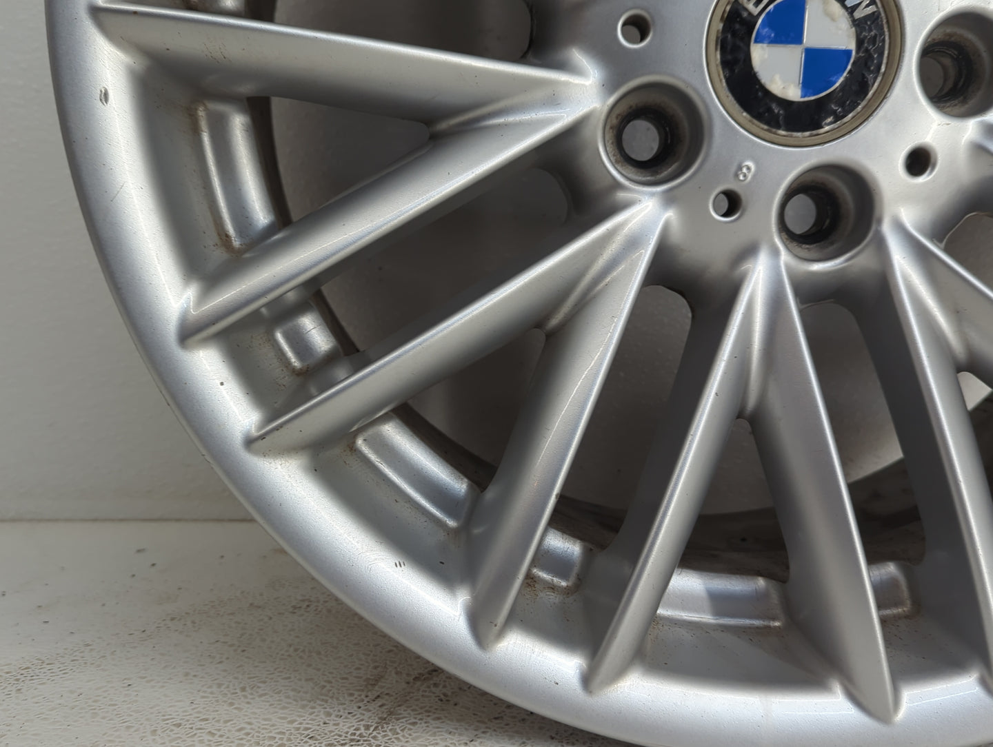2002-2005 Bmw 745i Oem Wheel Rim 899664 - Oemusedautoparts1.com