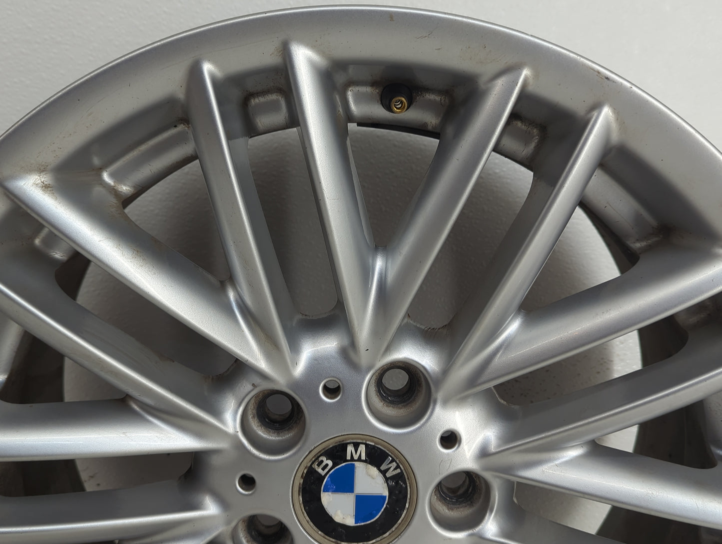 2002-2005 Bmw 745i Oem Wheel Rim 899664 - Oemusedautoparts1.com