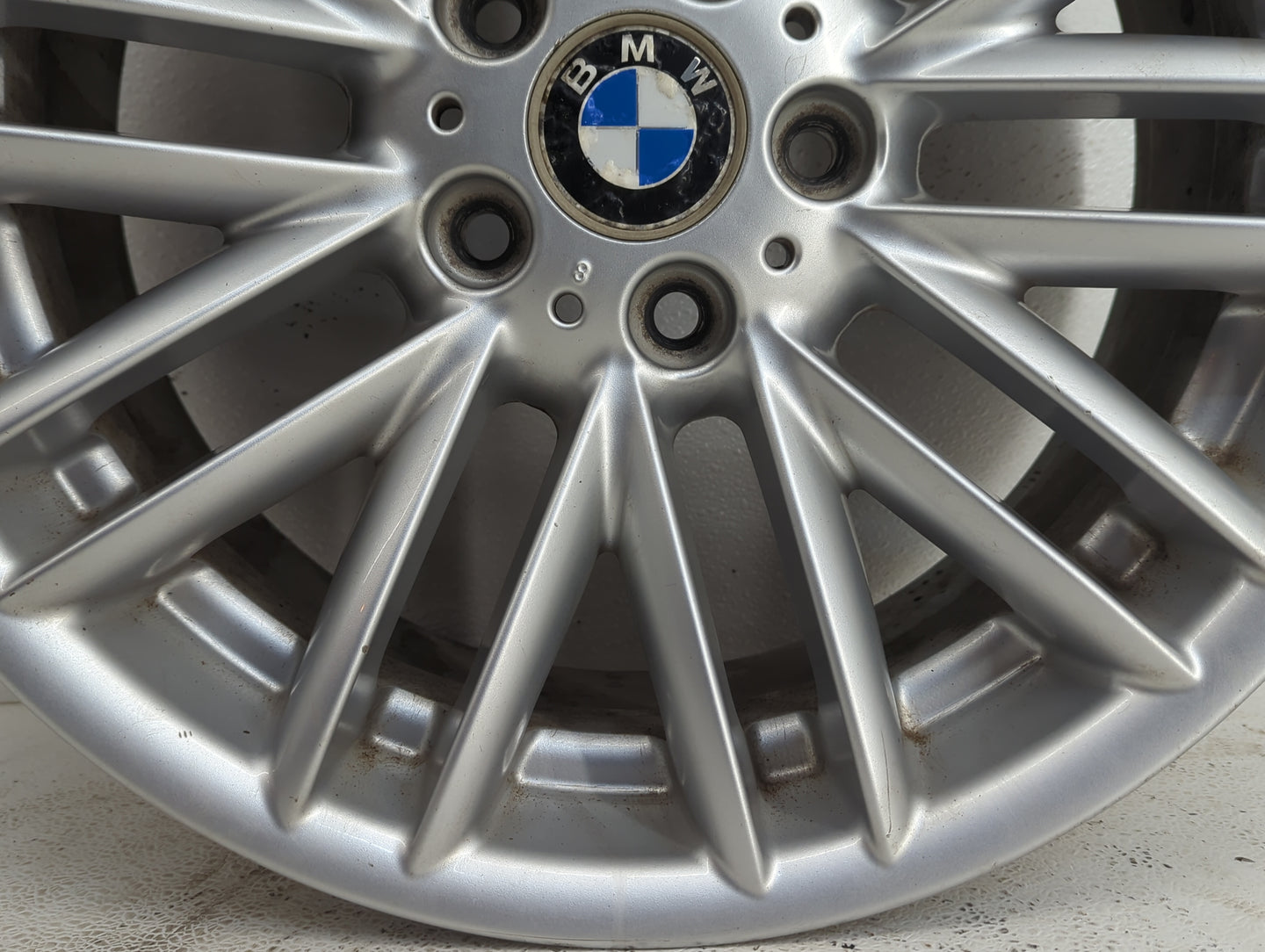 2002-2005 Bmw 745i Oem Wheel Rim 899664 - Oemusedautoparts1.com