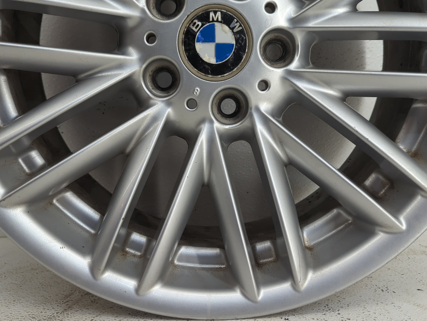 2002-2005 Bmw 745i Oem Wheel Rim 899664 - Oemusedautoparts1.com