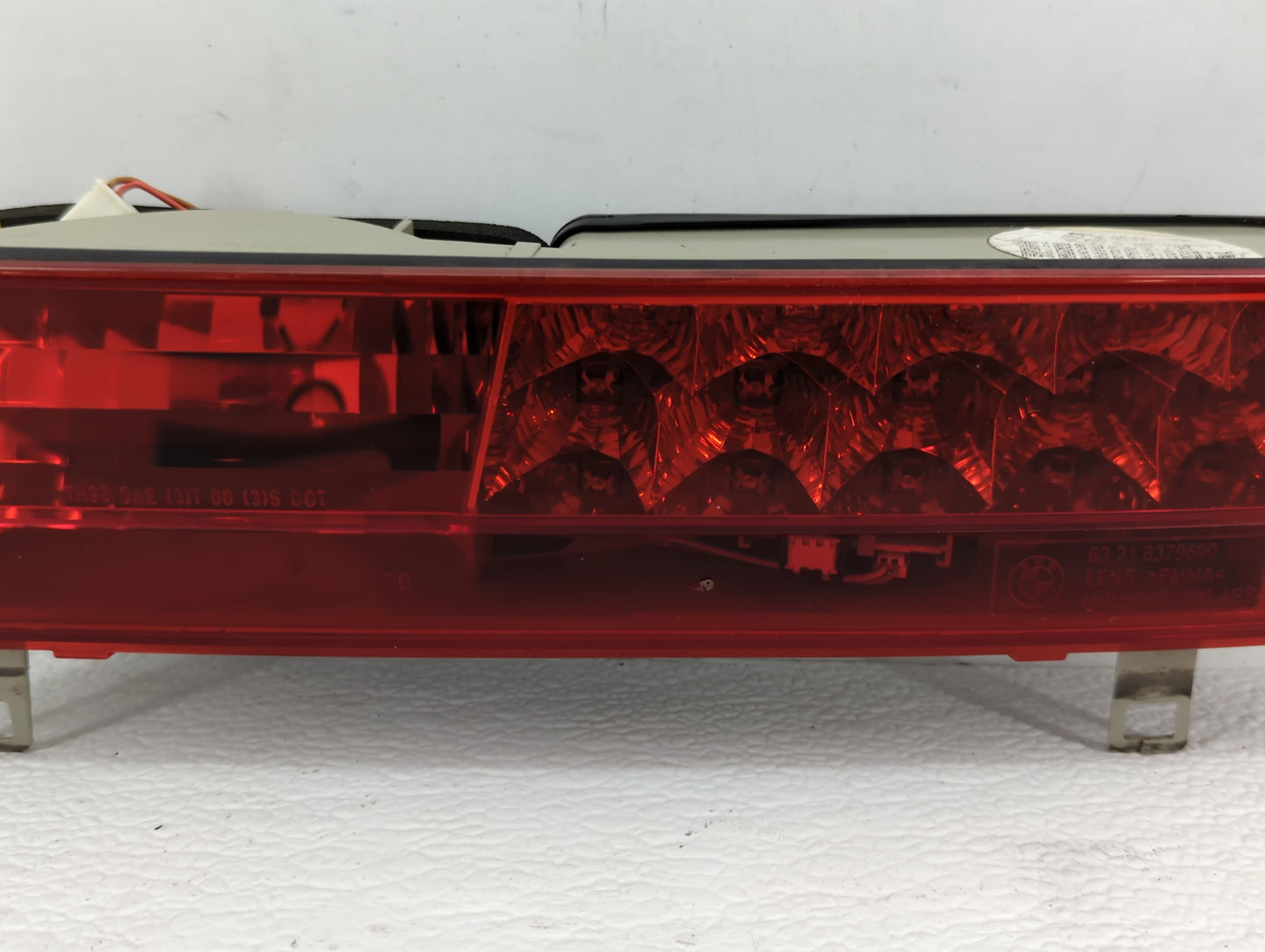 2004 Bmw 7 Series Tail Light Assembly Driver Left OEM P/N:7 164 744 Fits Fits 2002 2003 2005 OEM Used Auto Parts - Oemusedau