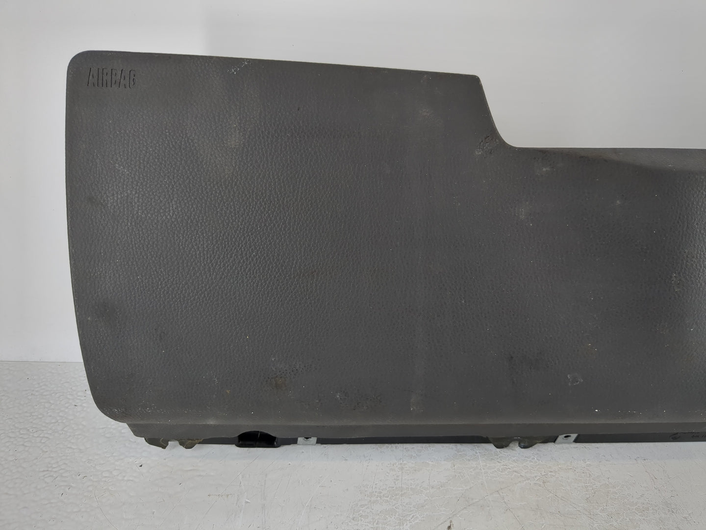 2004 Bmw Bmw 645i Air Bag Driver Left Knee OEM P/N:KU706559211 Fits Fits 2005 OEM Used Auto Parts - Oemusedautoparts1.com