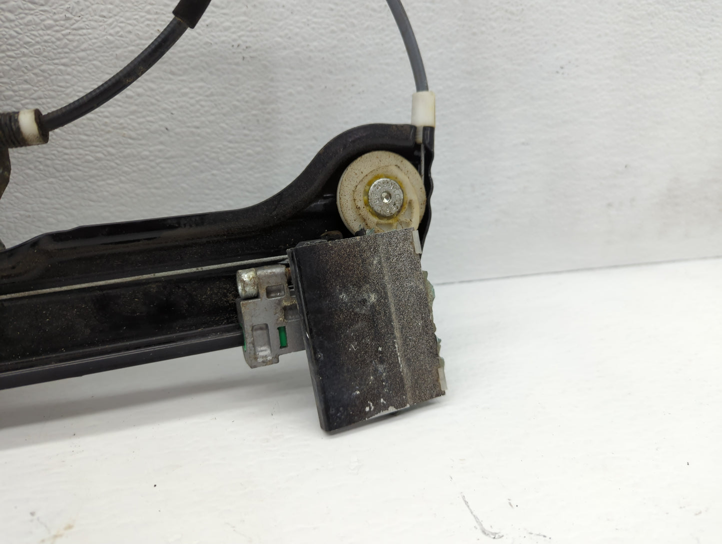 Bmw Bmw 645i Passenger Front Right Power Window Motor - Oemusedautoparts1.com