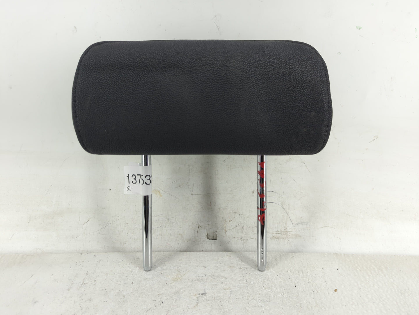 2004-2006 Bmw X3 Headrest Head Rest Rear Center Seat Fits Fits 2004 2005 2006 OEM Used Auto Parts - Oemusedautoparts1.com