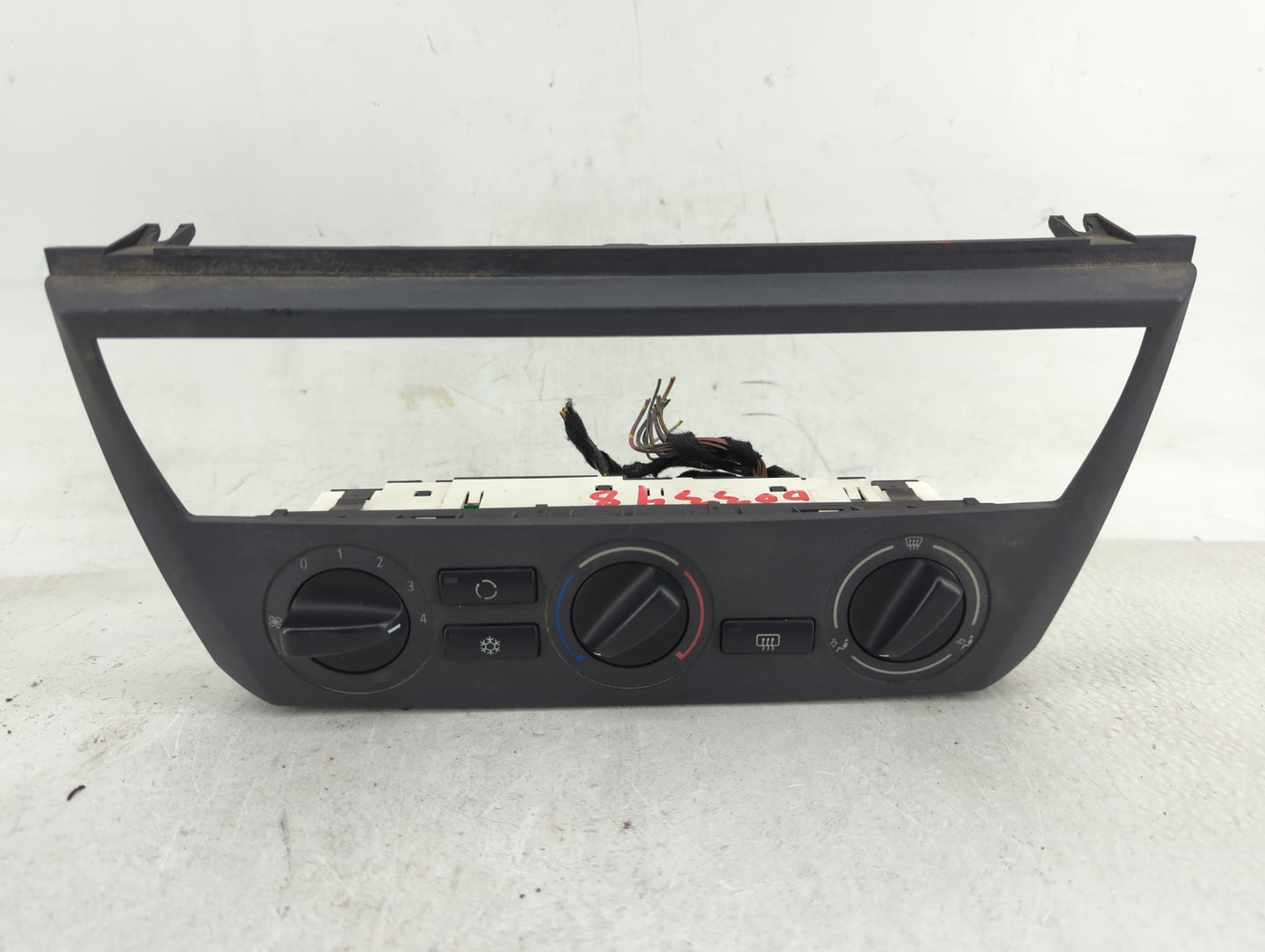 2004 Bmw X3 Climate Control Module Temperature AC/Heater Replacement Fits OEM Used Auto Parts - Oemusedautoparts1.com