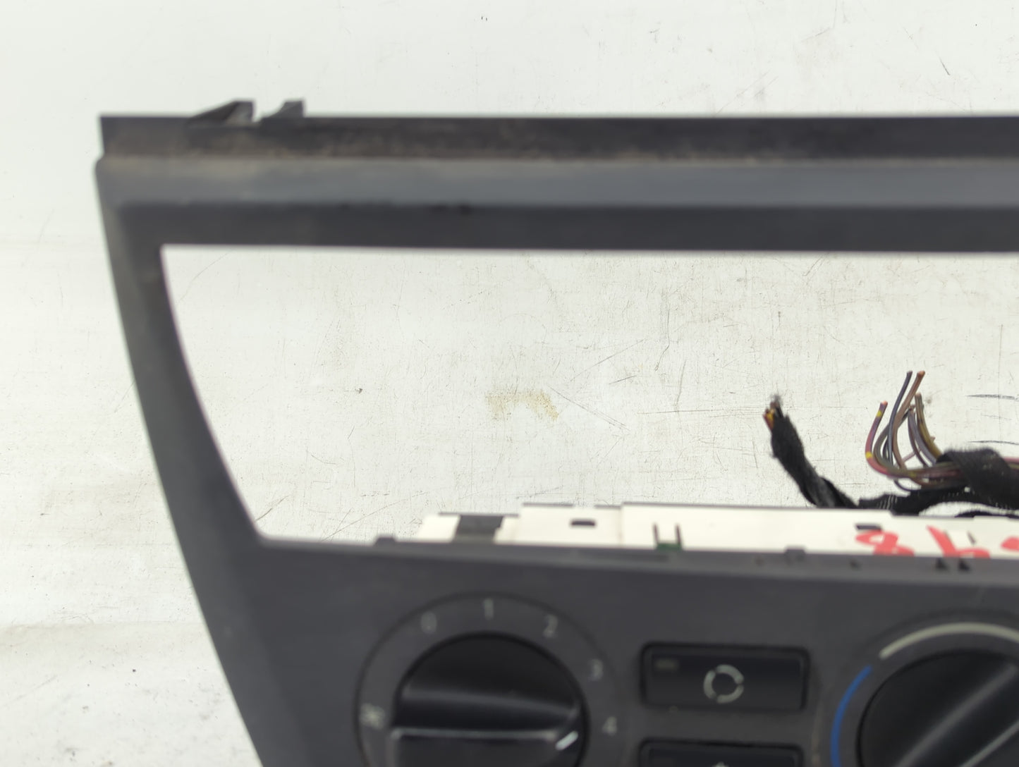 2004 Bmw X3 Climate Control Module Temperature AC/Heater Replacement Fits OEM Used Auto Parts - Oemusedautoparts1.com