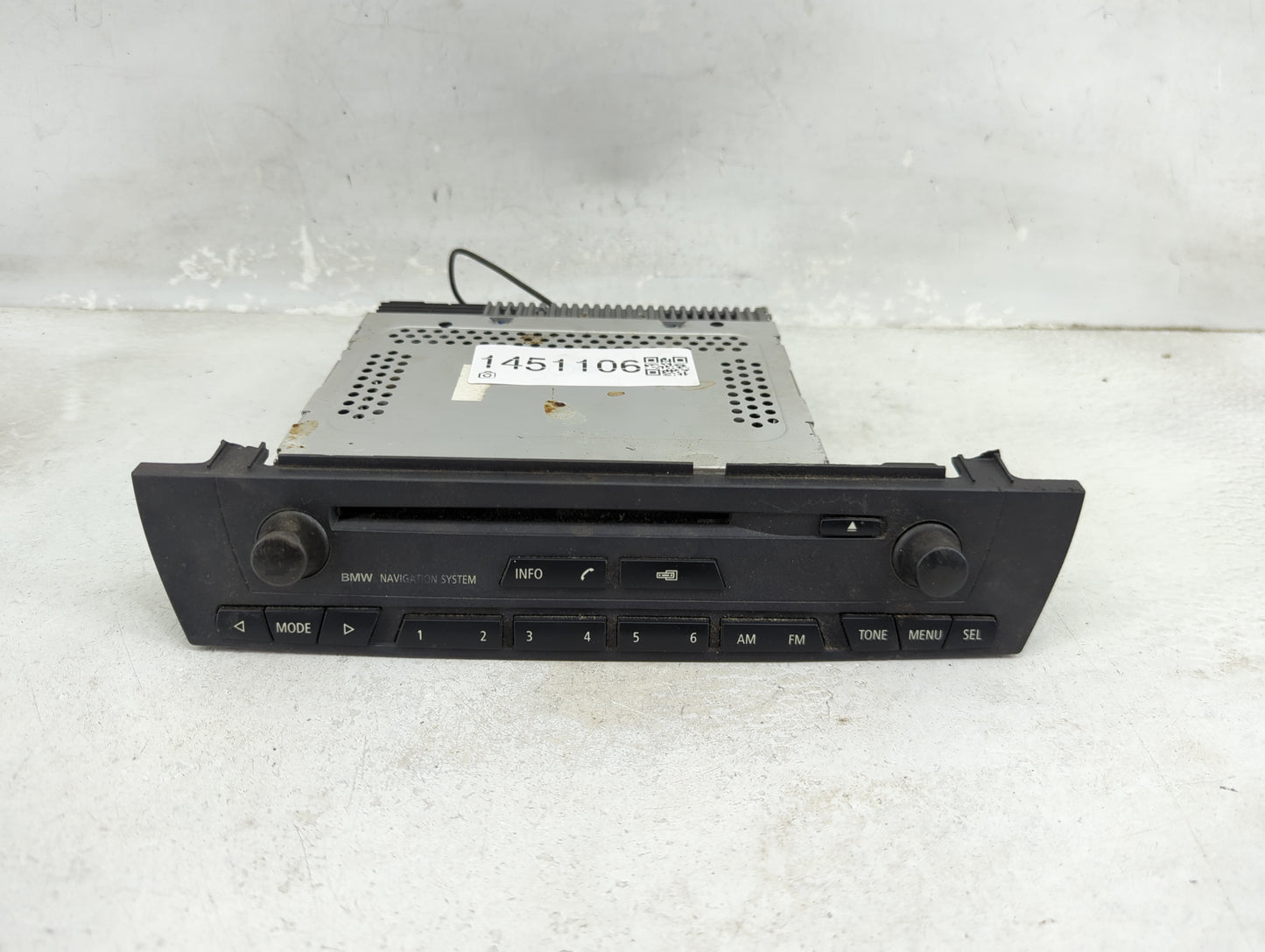 2004-2005 Bmw X3 Radio AM FM Cd Player Receiver Replacement P/N:20005513 Fits Fits 2004 2005 OEM Used Auto Parts - Oemusedau