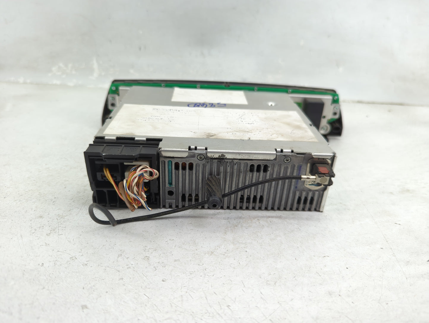 2004-2005 Bmw X3 Radio AM FM Cd Player Receiver Replacement P/N:20005513 Fits Fits 2004 2005 OEM Used Auto Parts - Oemusedau