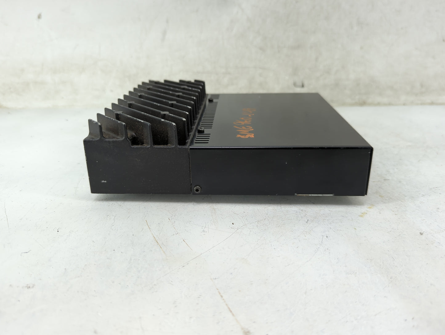 2004 Bmw X3 Radio Speaker Amplifier 65126990098|532230804 - Oemusedautoparts1.com