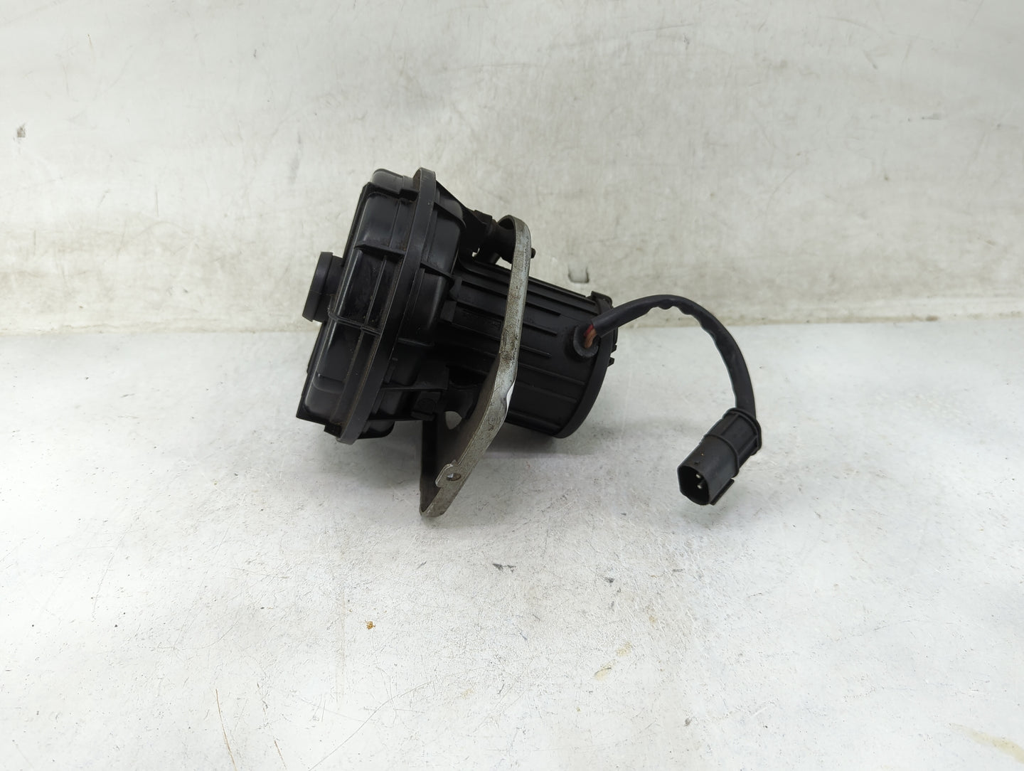 2004-2006 Bmw X3 Air Injection Pump Smog - Oemusedautoparts1.com