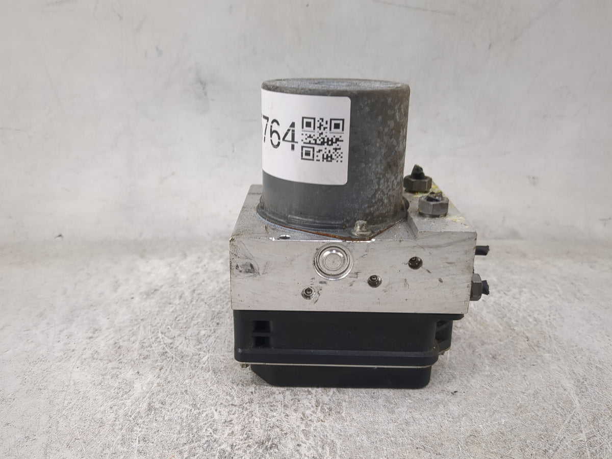 2004 Bmw X3 Anti-Lock Brake ABS Pump Module Actuator OEM P/N:0265234035 34516762039-01, 0265950318, 48216L0069 Fits OEM Used