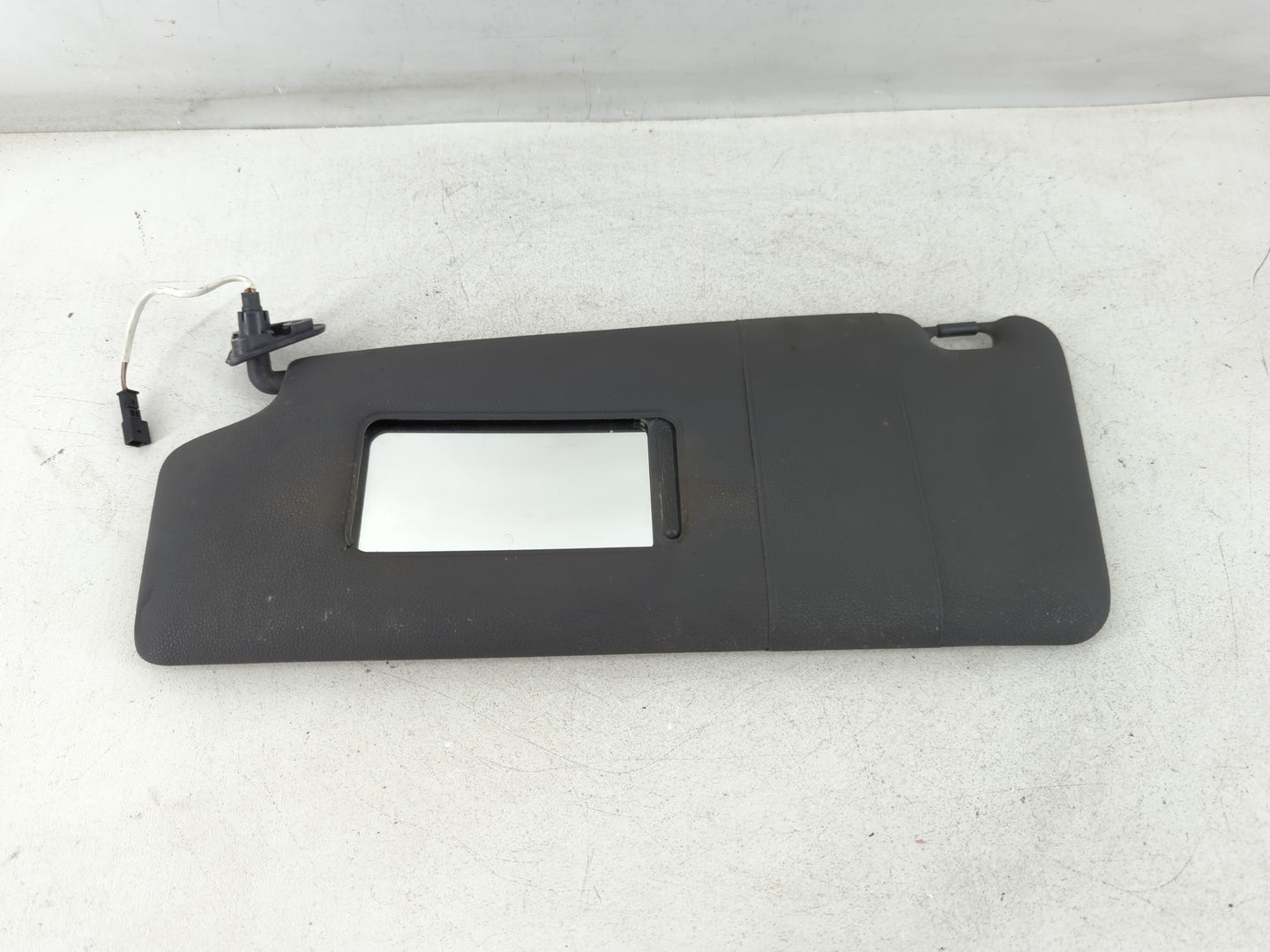 2004-2005 Bmw X3 Sun Visor Shade Replacement Driver Left Mirror Fits Fits 2004 2005 OEM Used Auto Parts - Oemusedautoparts1.