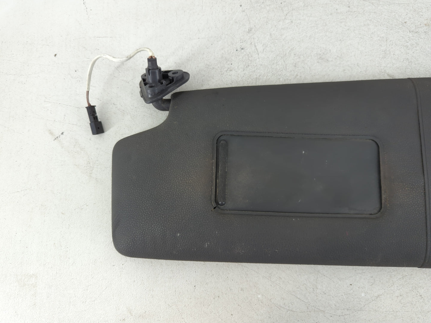 2004-2005 Bmw X3 Sun Visor Shade Replacement Driver Left Mirror Fits Fits 2004 2005 OEM Used Auto Parts - Oemusedautoparts1.