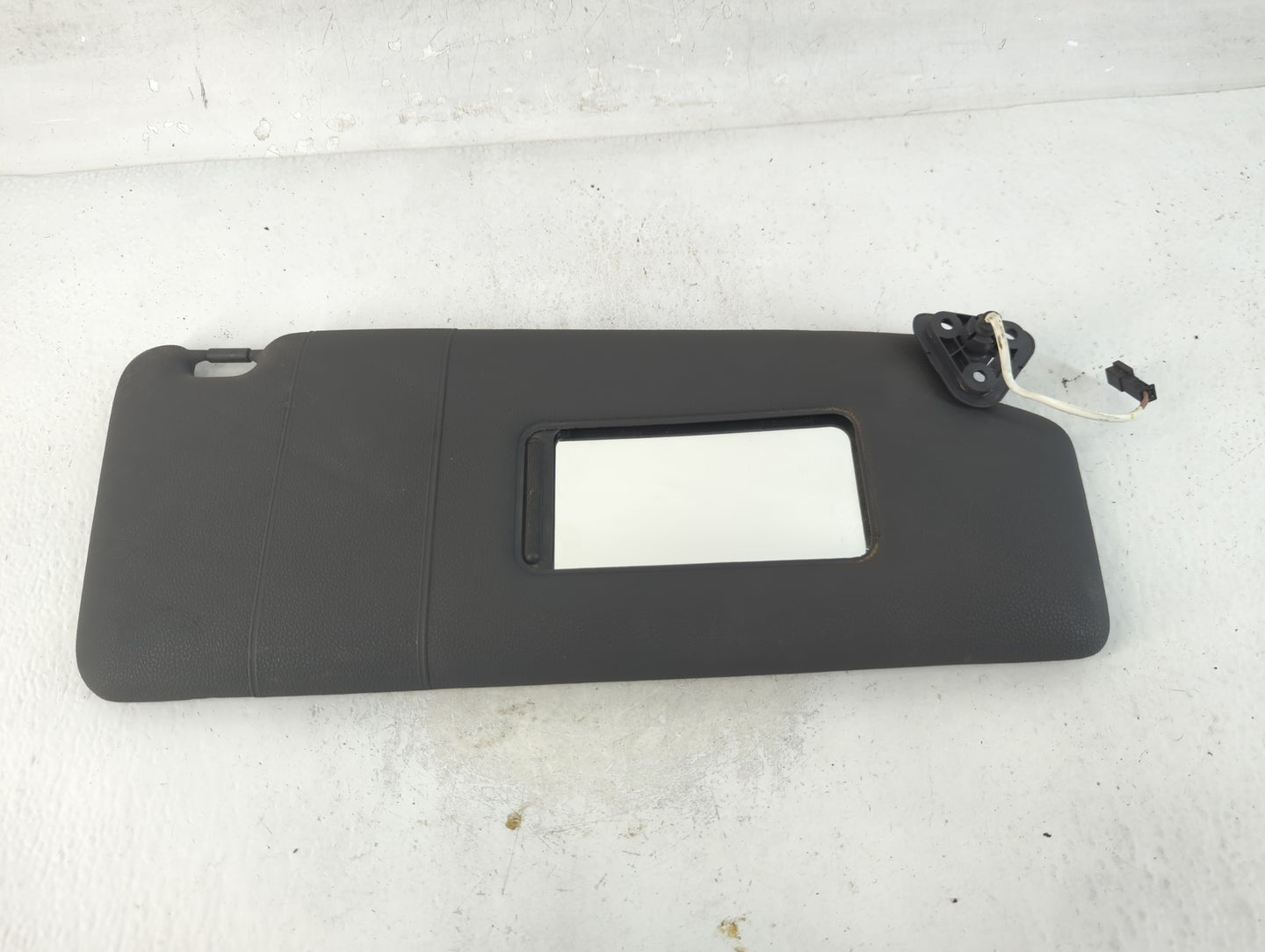 2004-2005 Bmw X3 Sun Visor Shade Replacement Passenger Right Mirror Fits Fits 2004 2005 OEM Used Auto Parts - Oemusedautopar