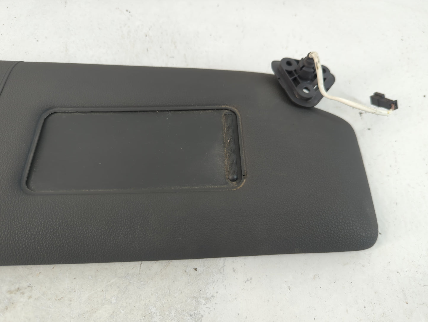 2004-2005 Bmw X3 Sun Visor Shade Replacement Passenger Right Mirror Fits Fits 2004 2005 OEM Used Auto Parts - Oemusedautopar