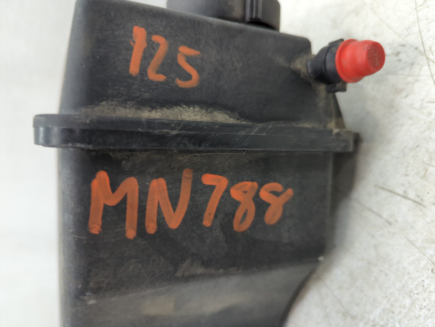 2004-2006 Bmw X5 Radiator Coolant Overflow Expansion Tank Bottle - Oemusedautoparts1.com