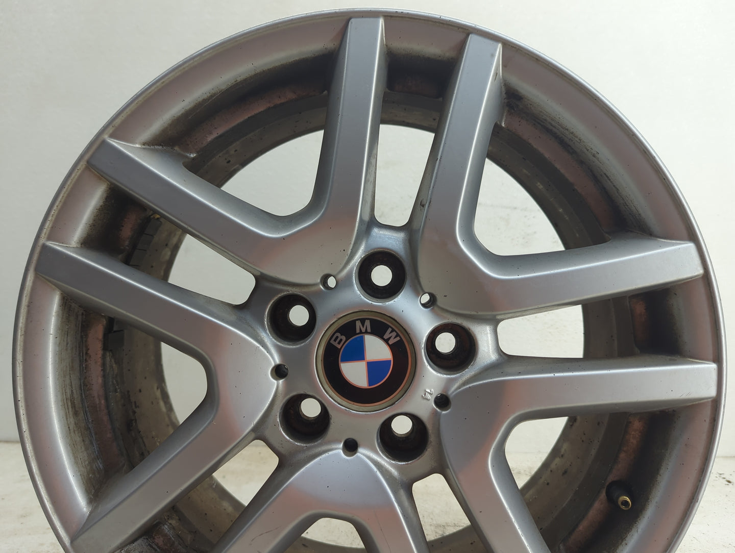 2002-2006 Bmw X5 Oem Wheel Rim 1112428 - Oemusedautoparts1.com