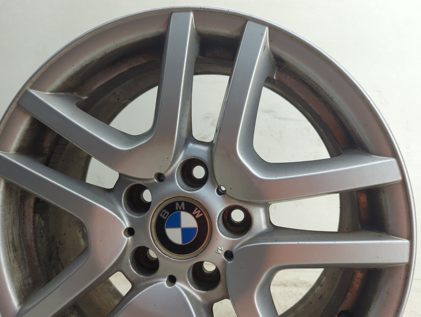 2002-2006 Bmw X5 Oem Wheel Rim 1112428 - Oemusedautoparts1.com