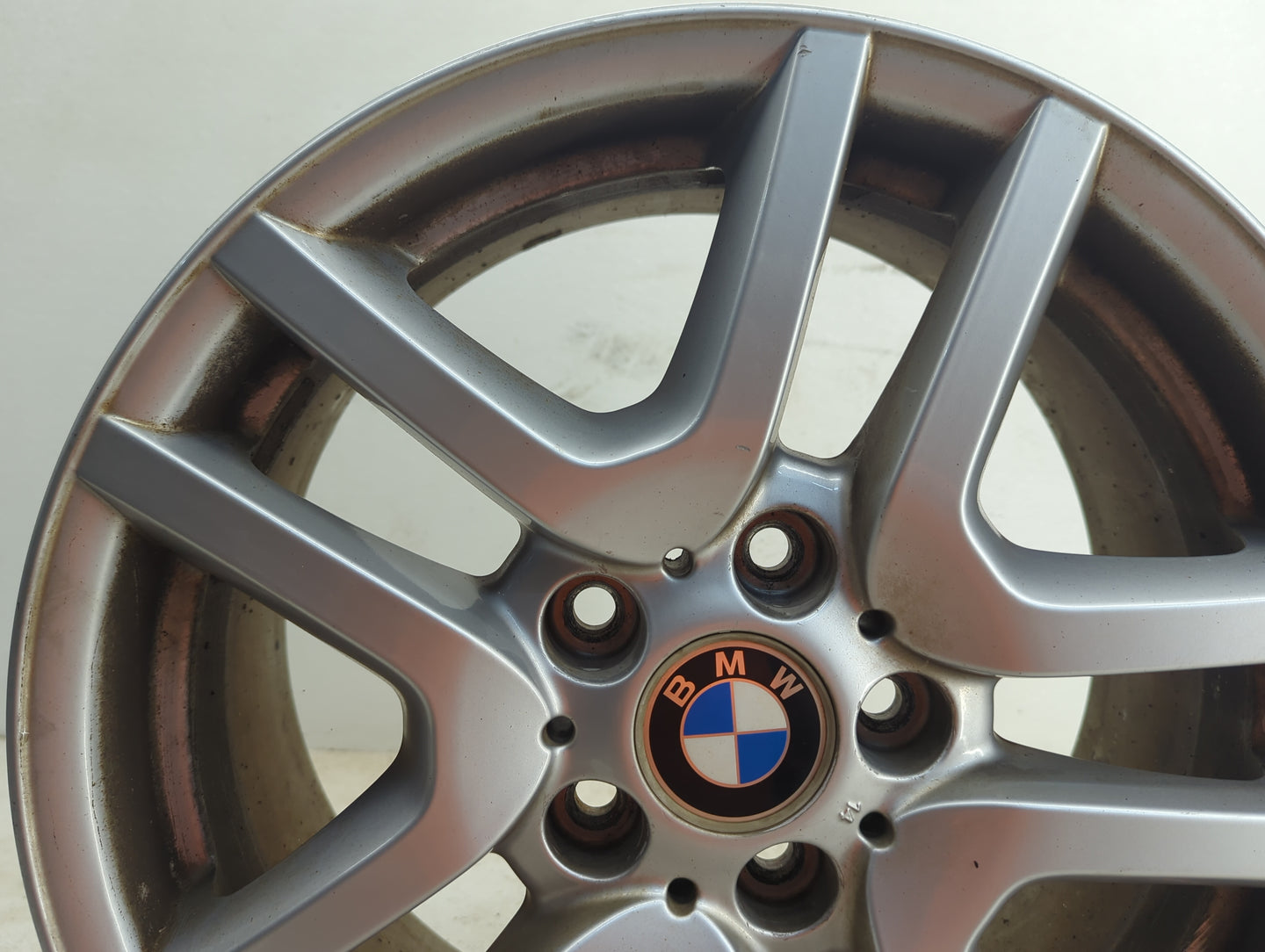 2002-2006 Bmw X5 Oem Wheel Rim 1112429 - Oemusedautoparts1.com
