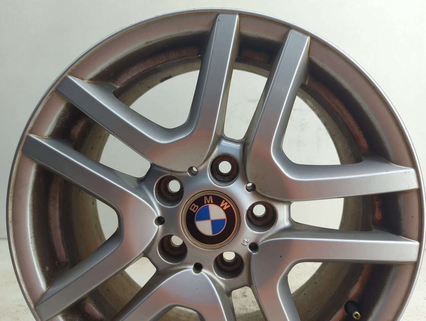 2002-2006 Bmw X5 Oem Wheel Rim 1112429 - Oemusedautoparts1.com