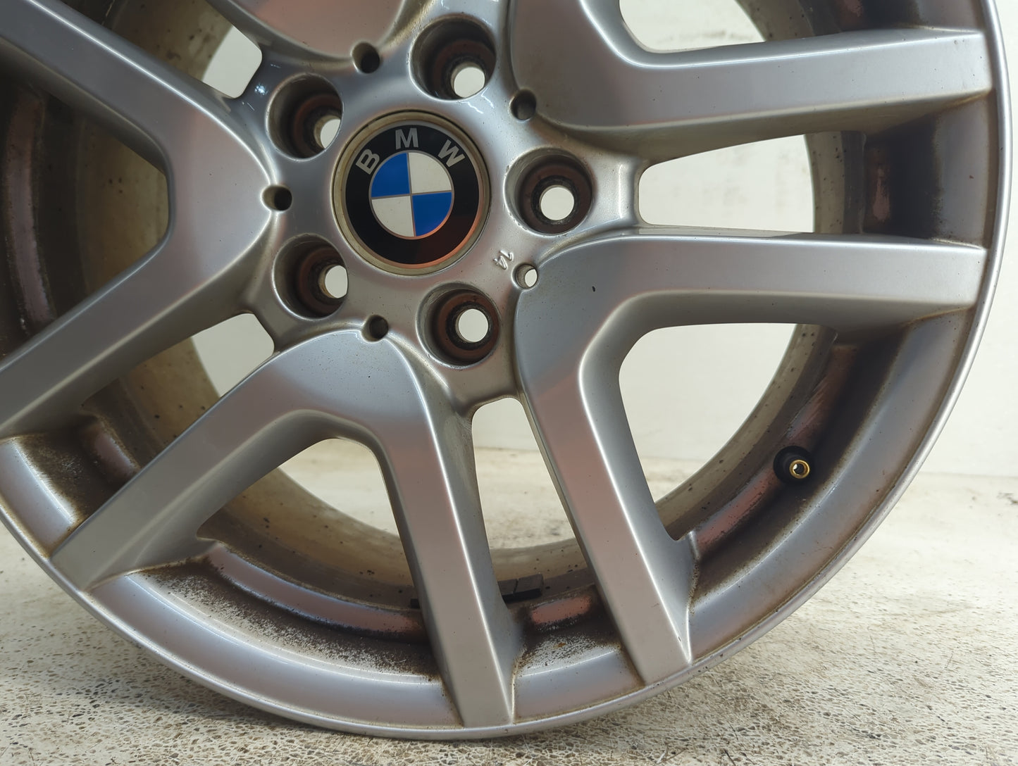2002-2006 Bmw X5 Oem Wheel Rim 1112429 - Oemusedautoparts1.com