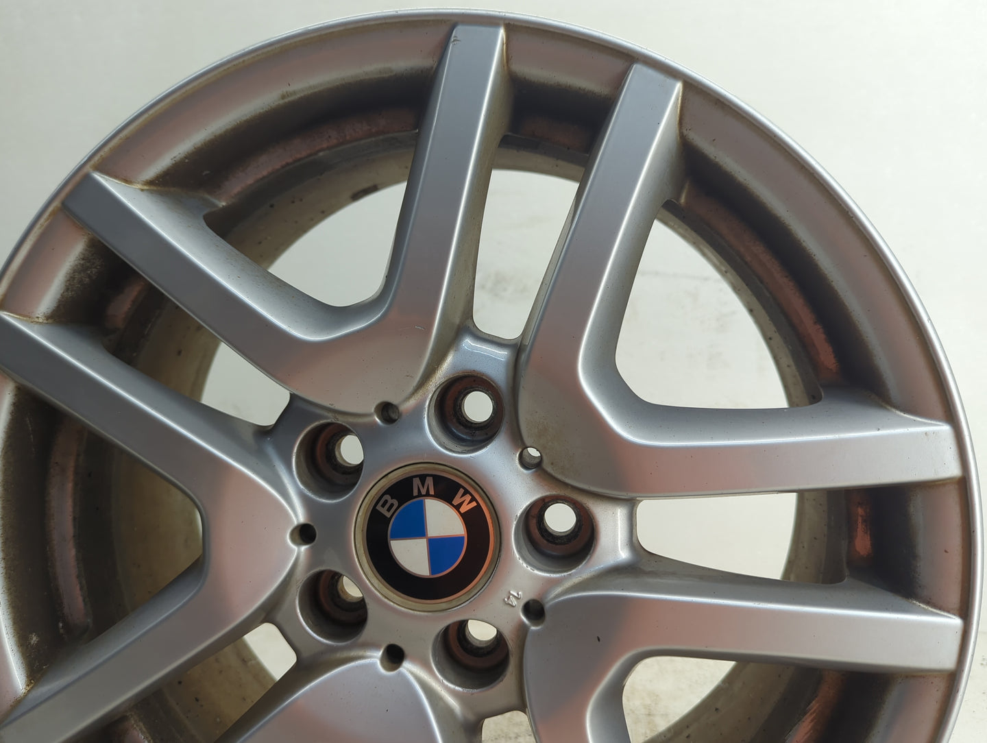 2002-2006 Bmw X5 Oem Wheel Rim 1112429 - Oemusedautoparts1.com