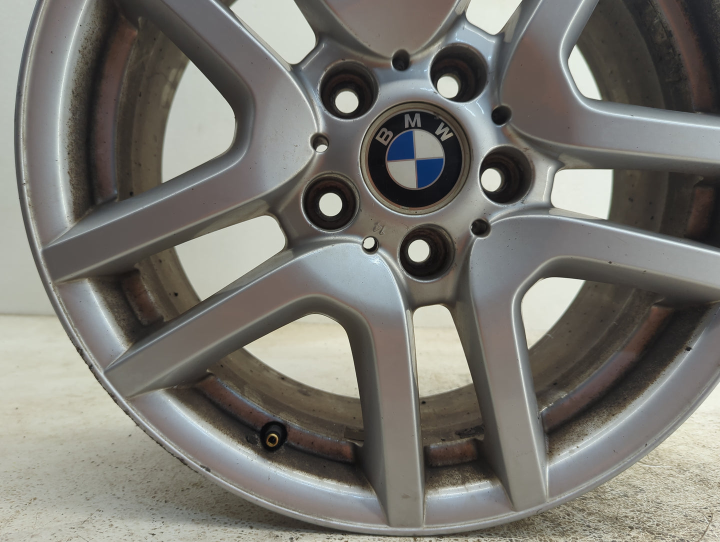 2002-2006 Bmw X5 Oem Wheel Rim - Oemusedautoparts1.com