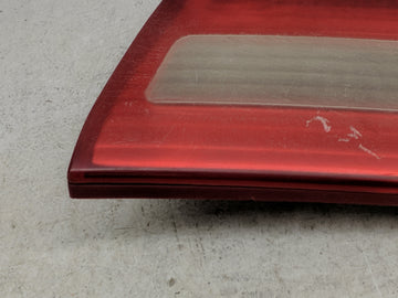 2004-2006 Bmw X5 Driver Left Side Deck Lid Mounted Tail Light