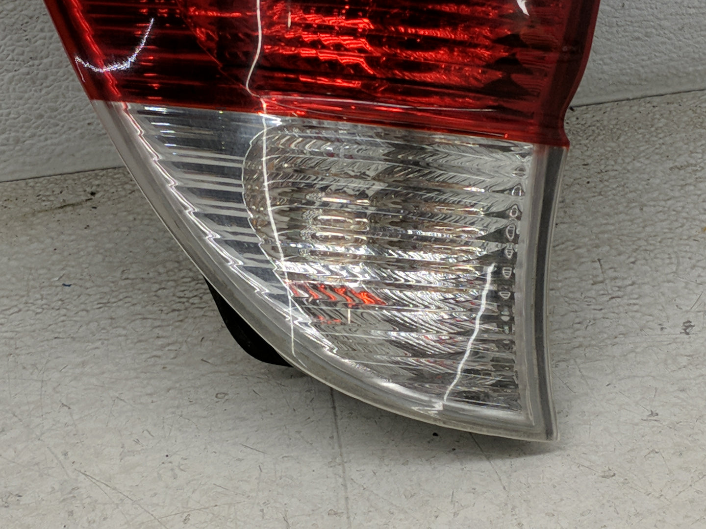 2004-2006 Bmw X5 Tail Light Assembly Passenger Right OEM Fits Fits 2004 2005 2006 OEM Used Auto Parts - Oemusedautoparts1.co
