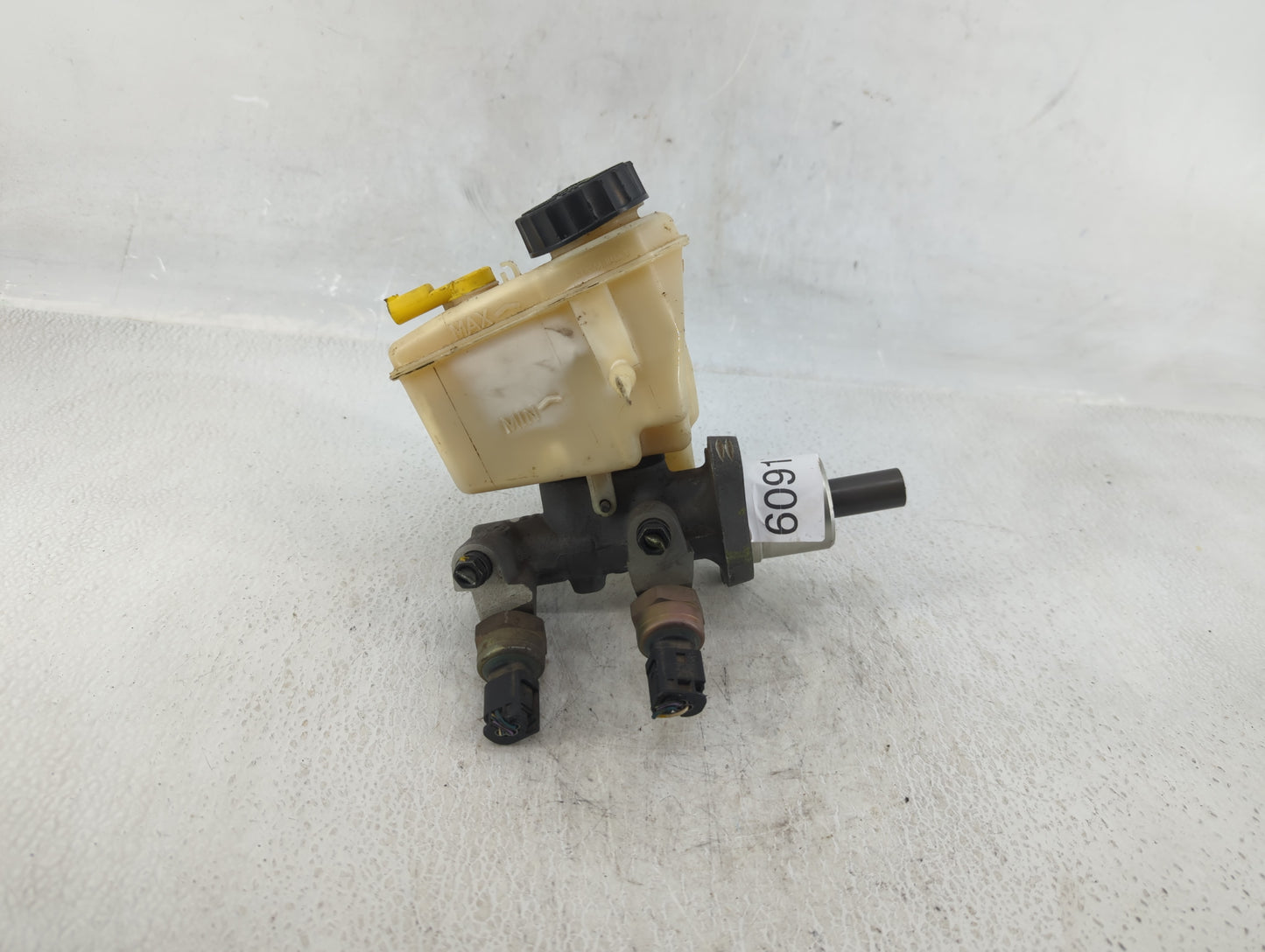 2003-2005 Bmw Z4 Brake Master Cylinder - Oemusedautoparts1.com
