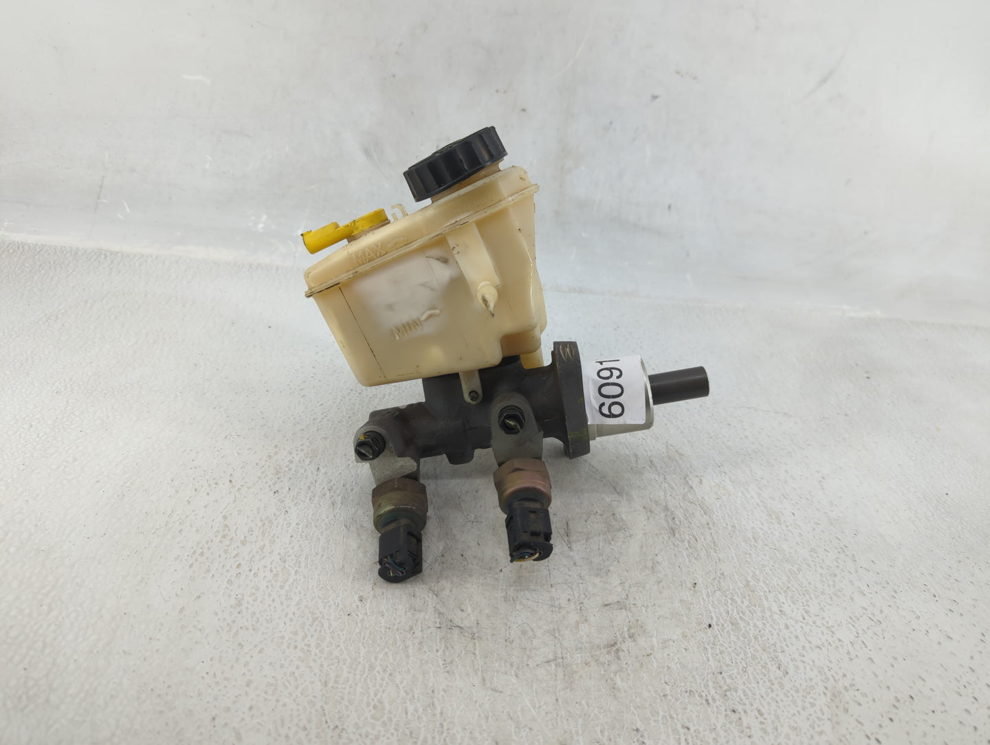2003-2005 Bmw Z4 Brake Master Cylinder - Oemusedautoparts1.com