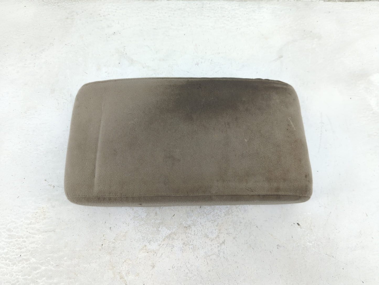 2000-2005 Buick Century Center Console Armrest Cover Lid Fits Fits 2000 2001 2002 2003 2004 2005 OEM Used Auto Parts - Oemus