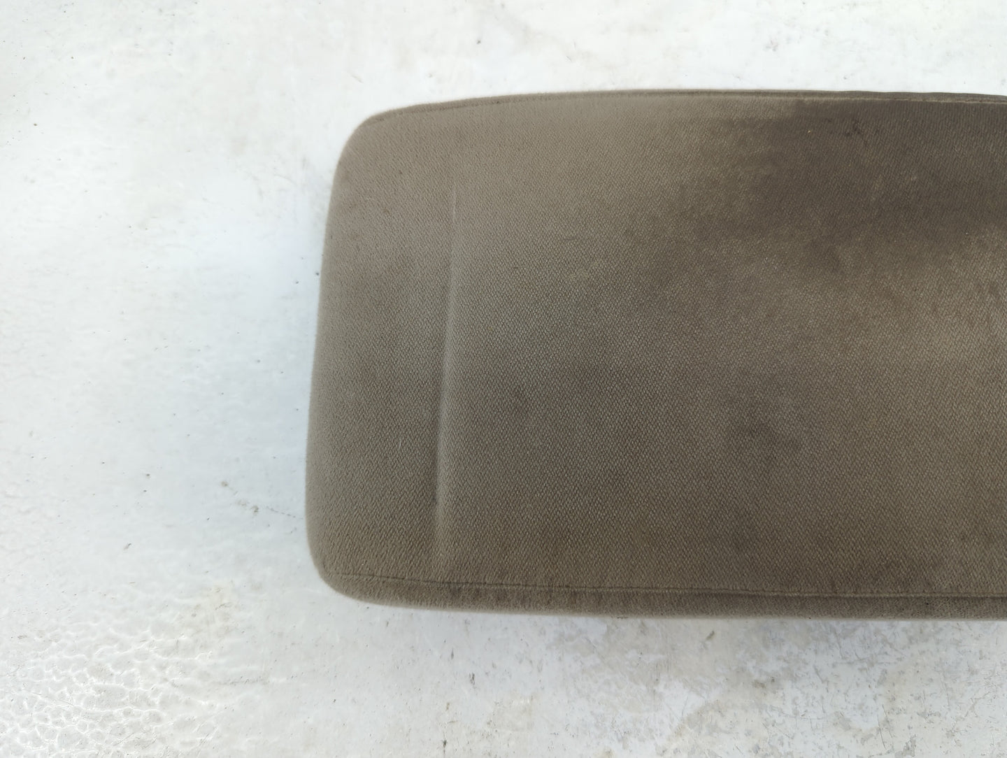 2000-2005 Buick Century Center Console Armrest Cover Lid Fits Fits 2000 2001 2002 2003 2004 2005 OEM Used Auto Parts - Oemus