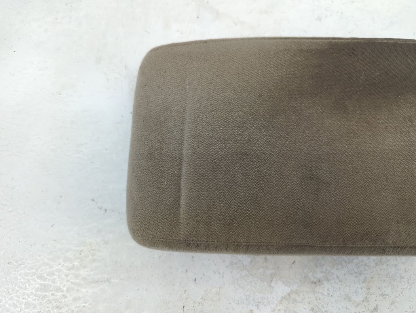2000-2005 Buick Century Center Console Armrest Cover Lid Fits Fits 2000 2001 2002 2003 2004 2005 OEM Used Auto Parts - Oemus