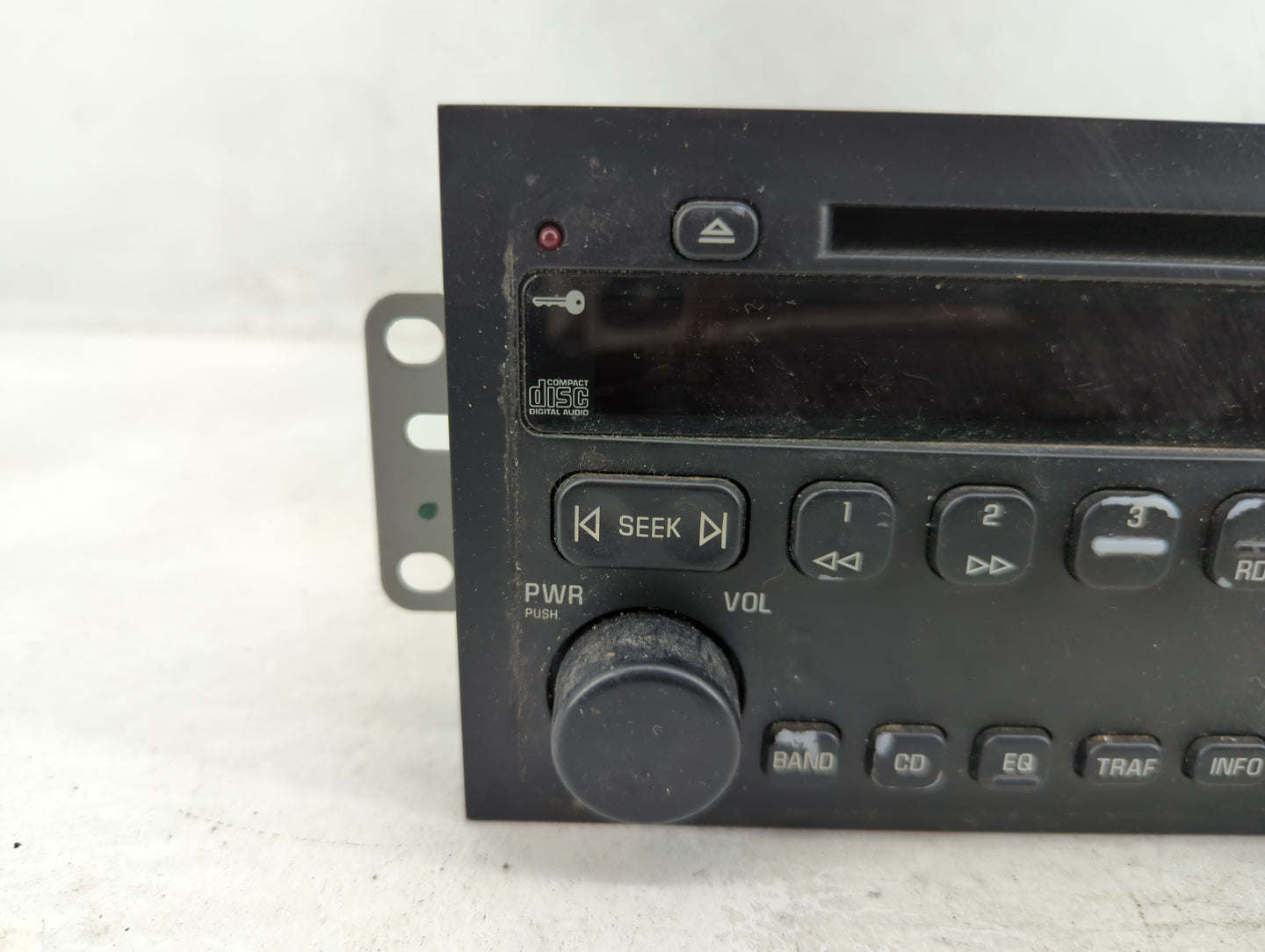 2004-2005 Buick Century Radio AM FM Cd Player Receiver Replacement P/N:10346985 Fits Fits 2004 2005 2006 2007 OEM Used Auto 