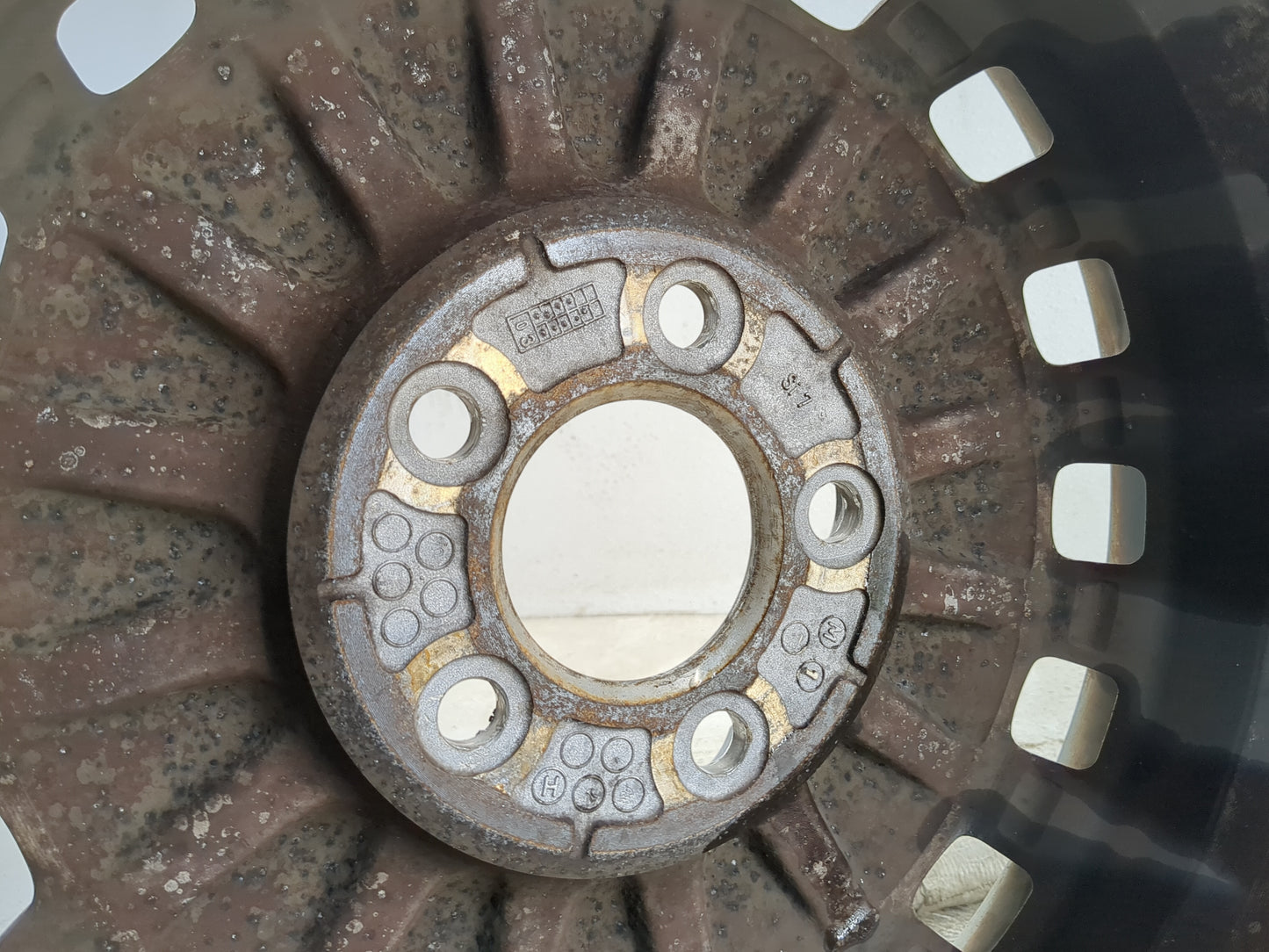 2000-2005 Buick Century Oem Wheel Rim 1317788 - Oemusedautoparts1.com