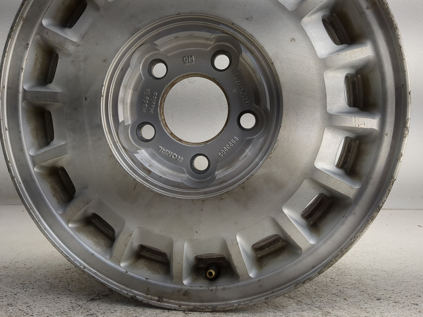 2000-2005 Buick Century Oem Wheel Rim 1317789 - Oemusedautoparts1.com