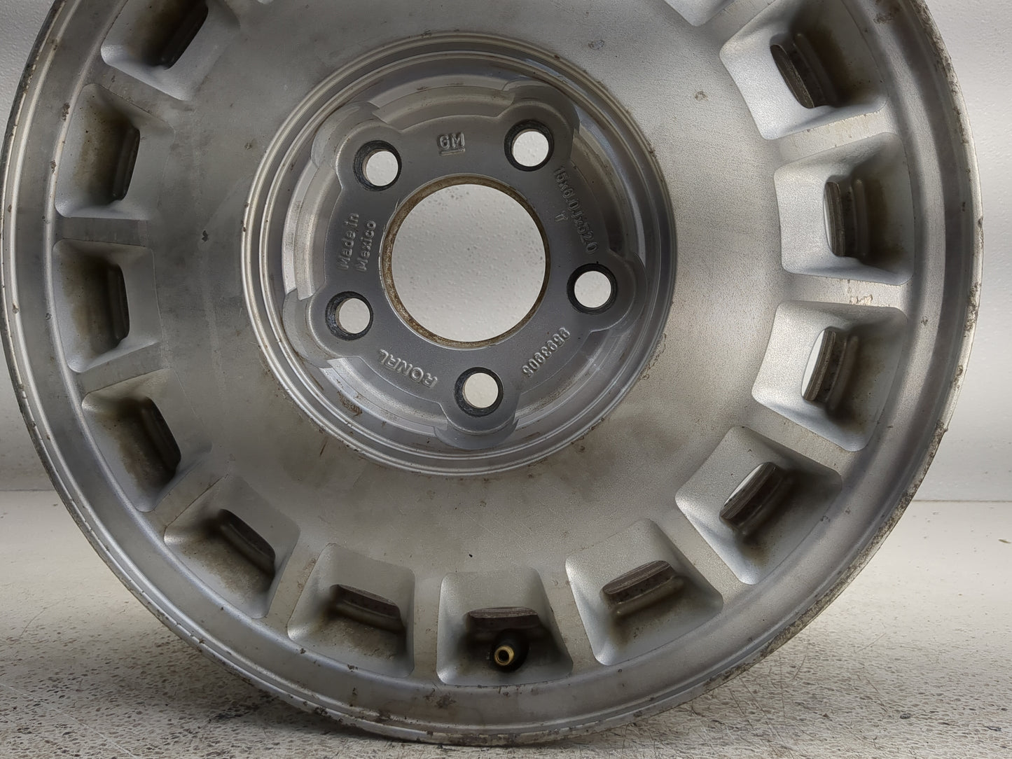 2000-2005 Buick Century Oem Wheel Rim 1317789 - Oemusedautoparts1.com