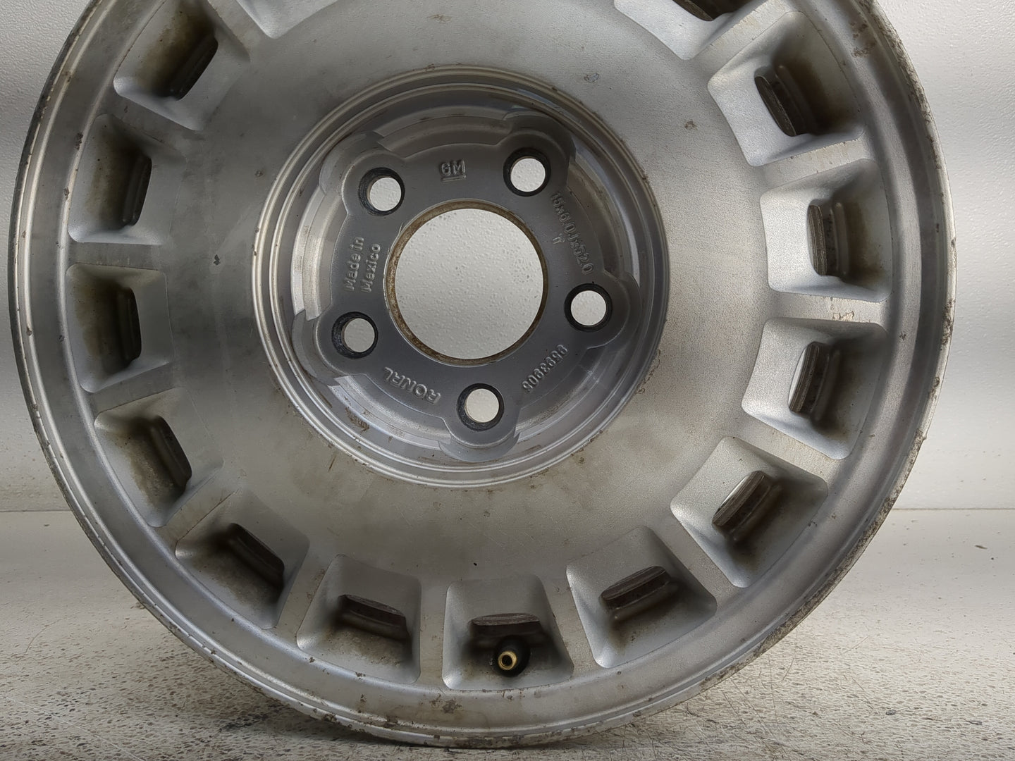 2000-2005 Buick Century Oem Wheel Rim 1317789 - Oemusedautoparts1.com