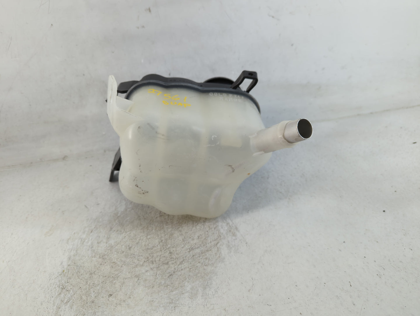 2001-2005 Buick Century Radiator Coolant Overflow Expansion Tank Bottle - Oemusedautoparts1.com