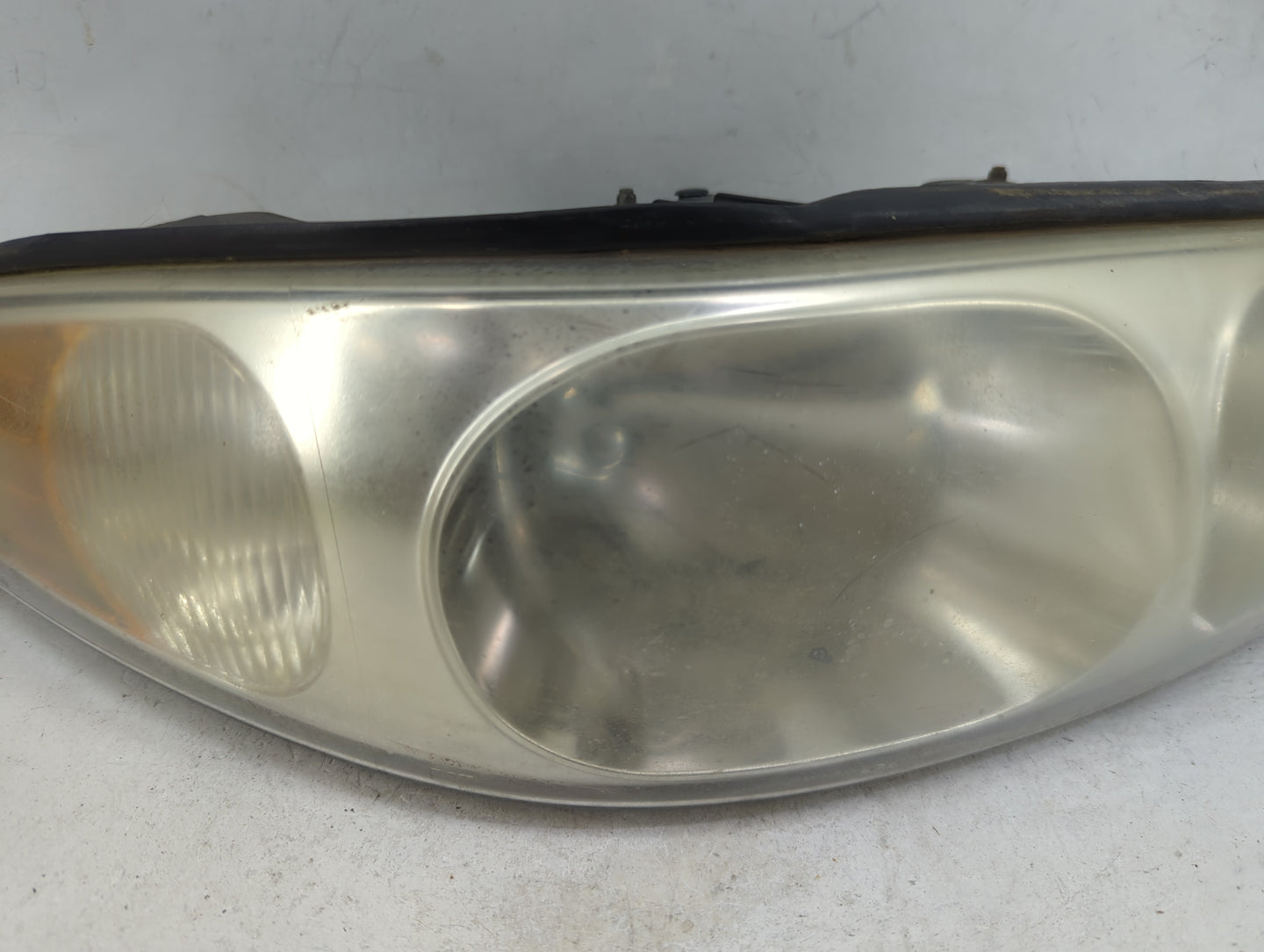 2000-2005 Buick Lesabre Passenger Right Oem Head Light Headlight Lamp - Oemusedautoparts1.com