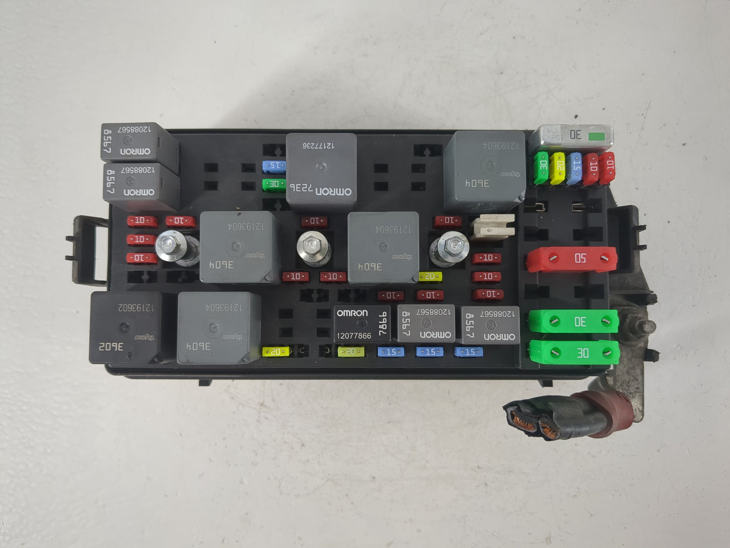2000-2005 Buick Lesabre Fusebox Fuse Box Panel Relay Module P/N:25751053 Fits Fits 2000 2001 2002 2003 2004 2005 OEM Used Au