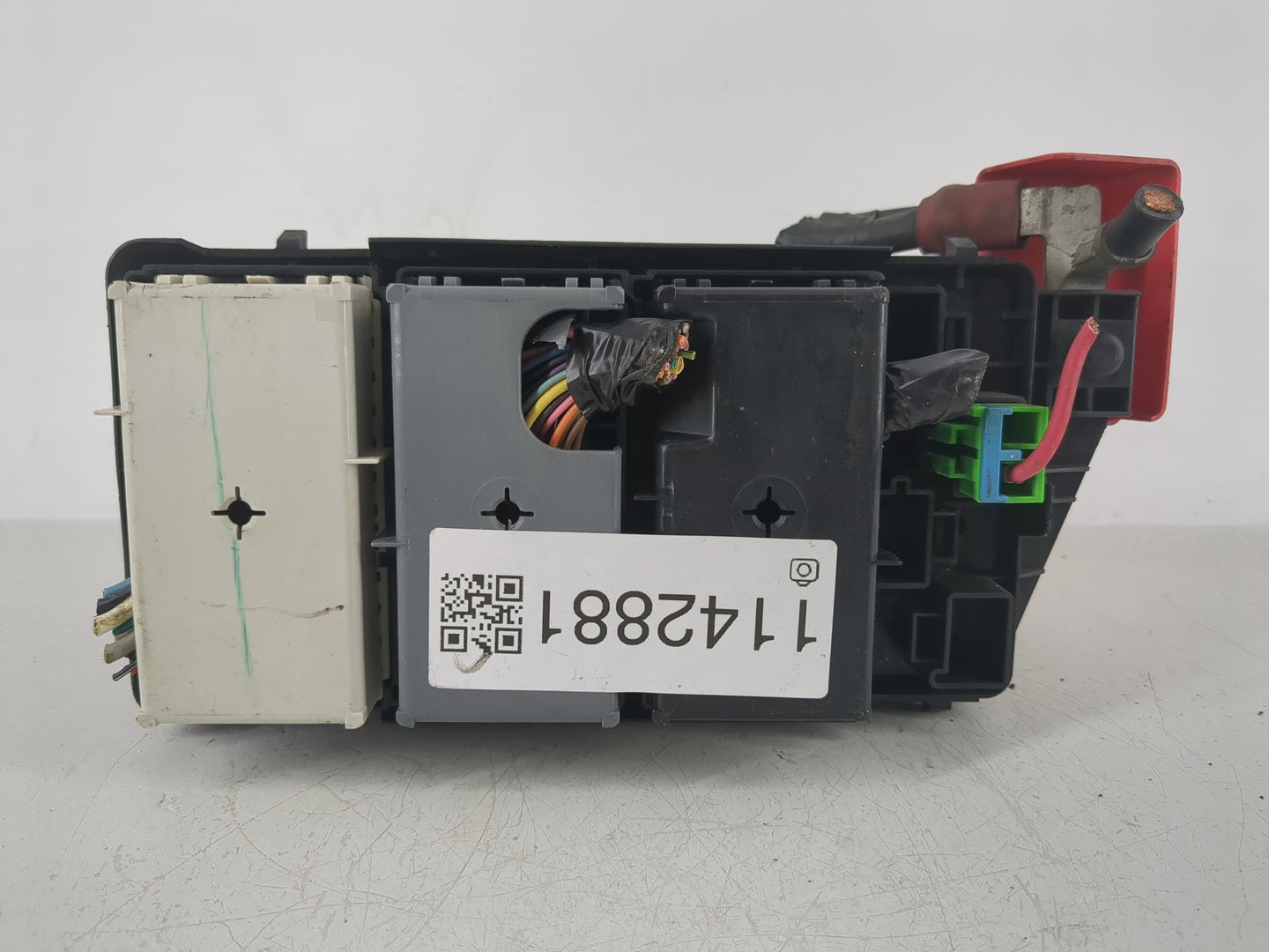 2000-2005 Buick Lesabre Fusebox Fuse Box Panel Relay Module P/N:25751053 Fits Fits 2000 2001 2002 2003 2004 2005 OEM Used Au