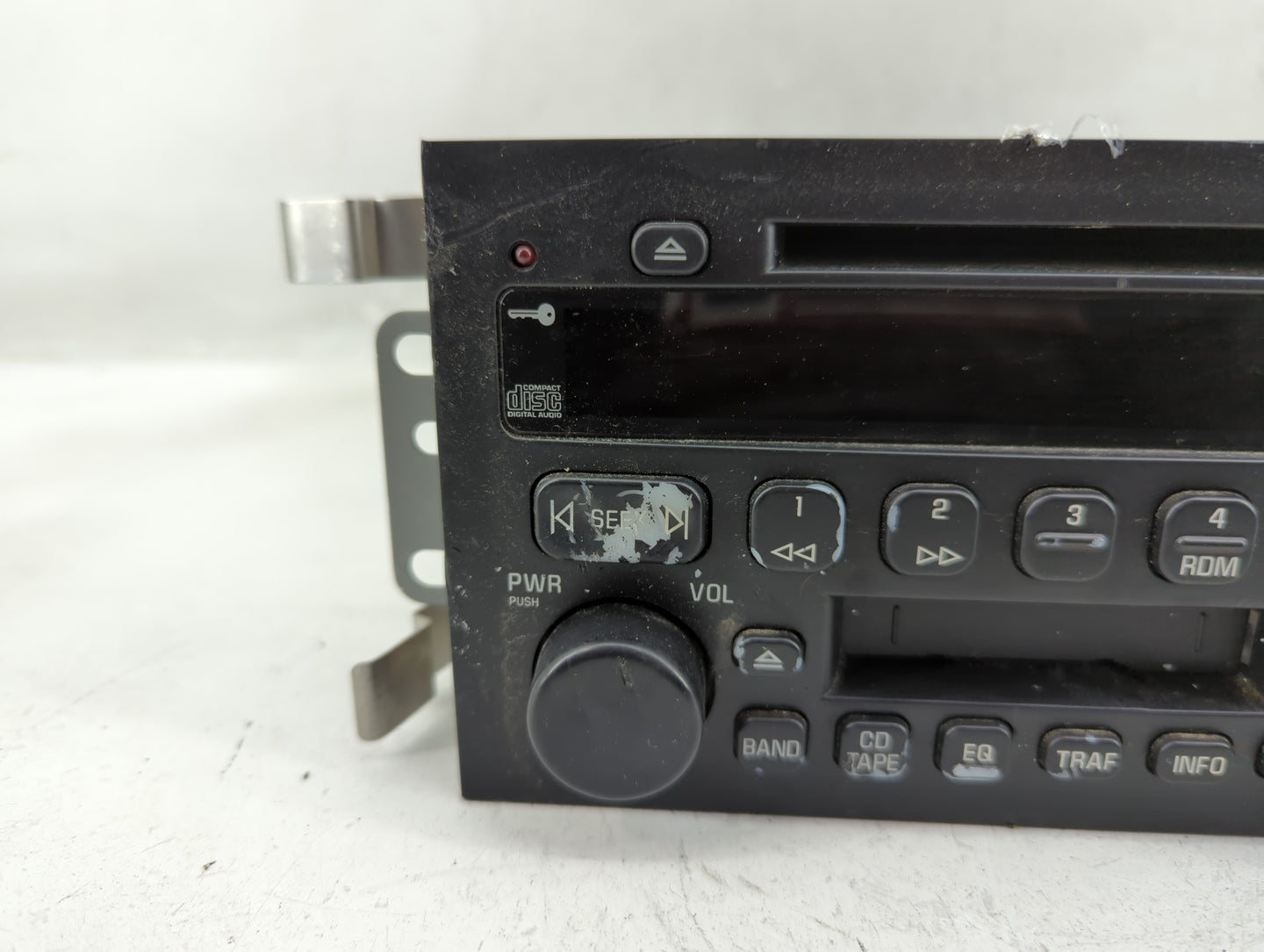 2003-2005 Buick Lesabre Radio AM FM Cd Player Receiver Replacement P/N:25756857 Fits Fits 2003 2004 2005 OEM Used Auto Parts
