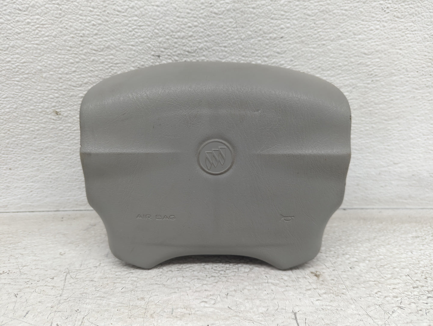 2001-2005 Buick Lesabre Air Bag Driver Left Steering Wheel Mounted Fits Fits 2001 2002 2003 2004 2005 OEM Used Auto Parts - 